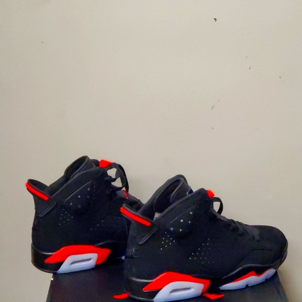 Product Name: Nike Air Jordan 6 Retro Black Infrared (2019) - Picture 5 of 10